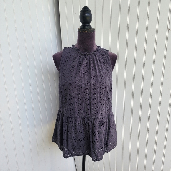 LOFT Tops - Loft Women's Gray Eyelet Boho Sleeveless Ruffle Blouse Women’s Peplum Babydoll M